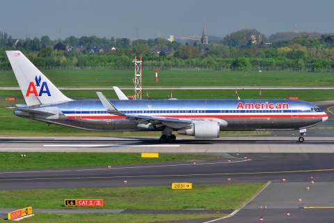 N354AA - 767-323(ER)(WL) - American Airlines - DUS - 06-05-2013