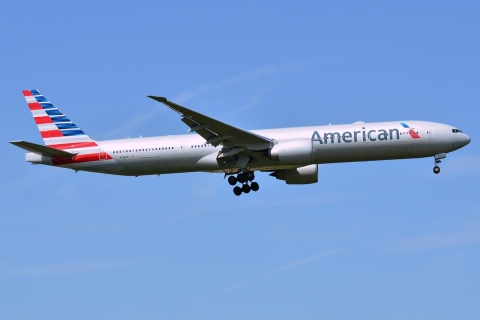 N718AN - 777-323(ER) - American Airlines - LHR - 11-07-2013