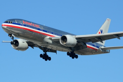 N766AN - 777-223(ER) - American Airlines - GRU - 08-06-2013