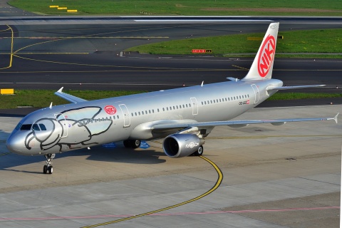 OE-LEZ - A321-211 - Niki - DUS - 06-05-2013