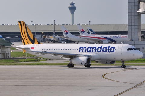 PK-RMQ - A320-232 - Mandala Airlines - KUL - 26-01-2013