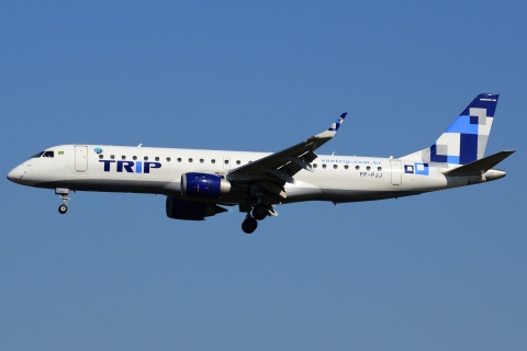 PP-PJJ - ERJ-190LR (ERJ-190-100 LR) - TRIP Linhas Aereas - GRU - 05-06-2013