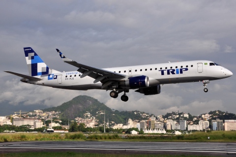 PP-PJO - ERJ-190LR (ERJ-190-100 LR) - TRIP Linhas Aereas - SDU - 04-06-2013