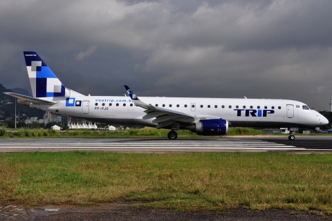 PP-PJO - ERJ-190LR (ERJ-190-100 LR) - TRIP Linhas Aereas - SDU - 04-06-2013c
