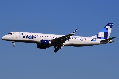 PP-PJV - ERJ-190LR (ERJ-190-100 LR) - TRIP Linhas Aereas - GRU - 05-06-2013