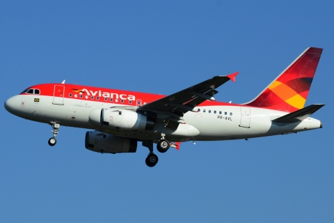 PR-AVL - A318-121 - Avianca Brasil - GRU - 05-06-2013