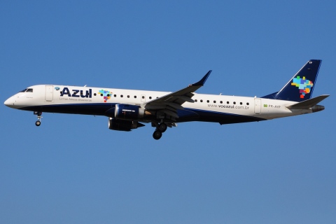 PR-AYP - ERJ-195AR (ERJ-190-200 IGW) - AZUL Linhas Aereas Brasileiras - GRU - 05-06-2013