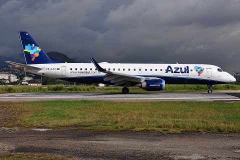 PR-AZA - ERJ-190AR (ERJ-190-100 IGW) - AZUL Linhas Aereas Brasileiras - SDU - 04-06-2013d