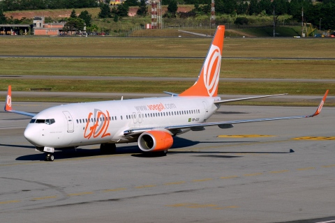 PR-GUV - 737-8EH(WL) - GOL _ Linhas Aereas Inteligentes - GRU - 06-06-2013