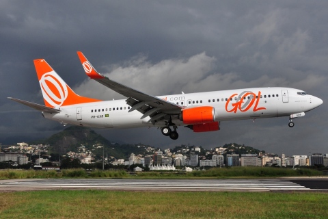 PR-GXB - 737-8EH(WL) - GOL _ Linhas Aereas Inteligentes - SDU - 04-06-2013b