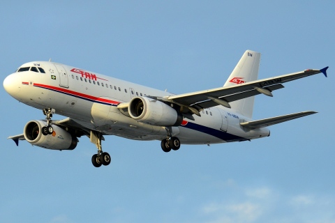 PR- MBW - A319-132 - TAM Linhas Aereas - GRU - 05-06-2013