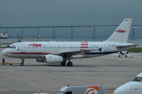 PR-MBW - A319-132 - TAM Linhas Aereas - SDU - 04-06-2013