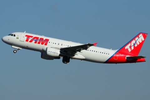PR-MYJ - A320-214 - TAM Linhas Aereas - GRU - 07-06-2013