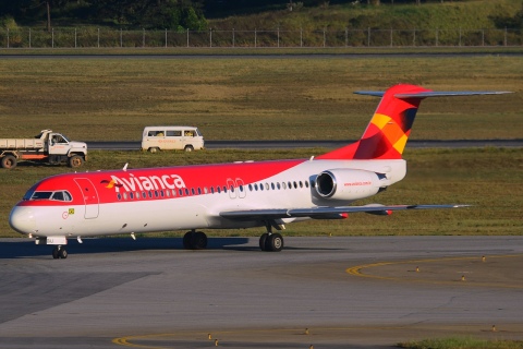 PR-OAJ - Fokker 100 - Avianca Brasil - GRU - 06-06-2013