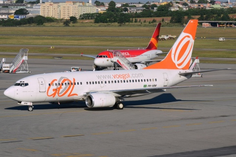 PR-VBW - 737-7BX - GOL _ Linhas Aereas Inteligentes - GRU - 06-06-2013