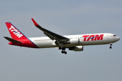 PT-MSY - 767-316(ER)(WL) - TAM Linhas Aereas - LHR - 12-07-2013