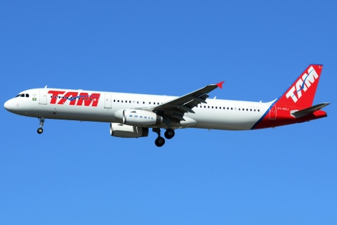 PT-MXJ - A321-231(WL) - TAM Linhas Aereas - GRU - 05-06-2013