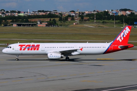 PT-MXJ - A321-231(WL) - TAM Linhas Aereas - GRU - 06-06-2013