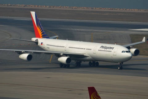 RP-C3430 - A340-313 - Philippine Airlines - HKG - 23-01-2013