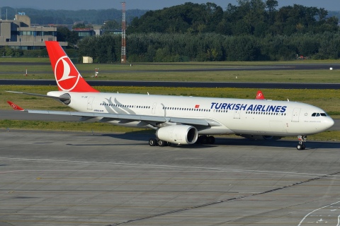TC-JNR - A330-343 - Turkish Airlines - BRU - 23-08-2013b