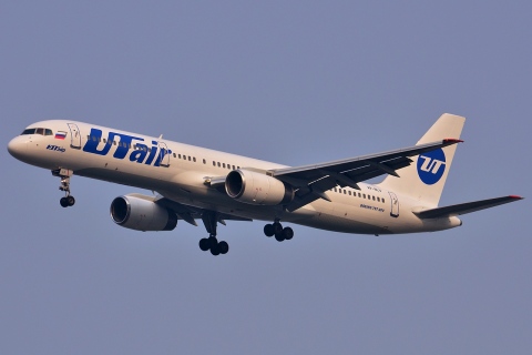 VP-BLV - 757-28A - UTAir Aviation - BKK - 02-02-2013