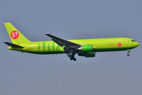 VP-BVH - 767-33A(ER) - S7 Airlines - BKK - 31-01-2013