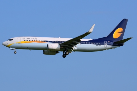 VT-JBS - 737-85R(WL) - Jet Airways - SIN - 27-01-2013