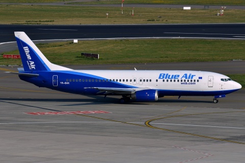YR-BAK - 737-430 - Blue Air - BRU - 23-08-2013