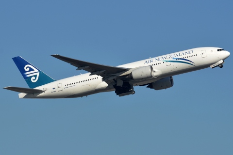 ZK-OKA - 777-219(ER) - Air New Zealand - HKG - 22-01-2013