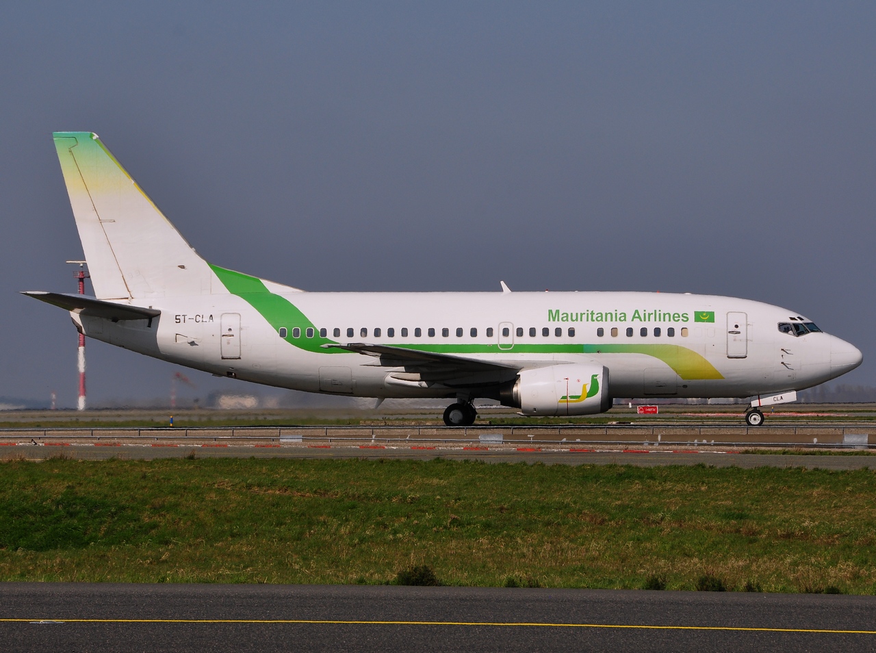 5T-CLA - 737-55S - Mauritania Airlines International - CDG - 16-03-2014