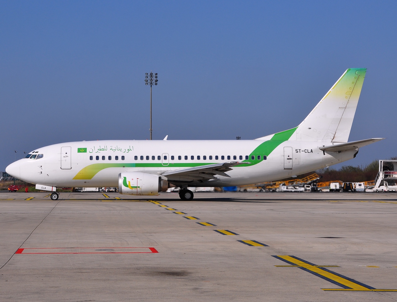 5T-CLA - 737-55S - Mauritania Airlines International - CDG - 16-03-2014c
