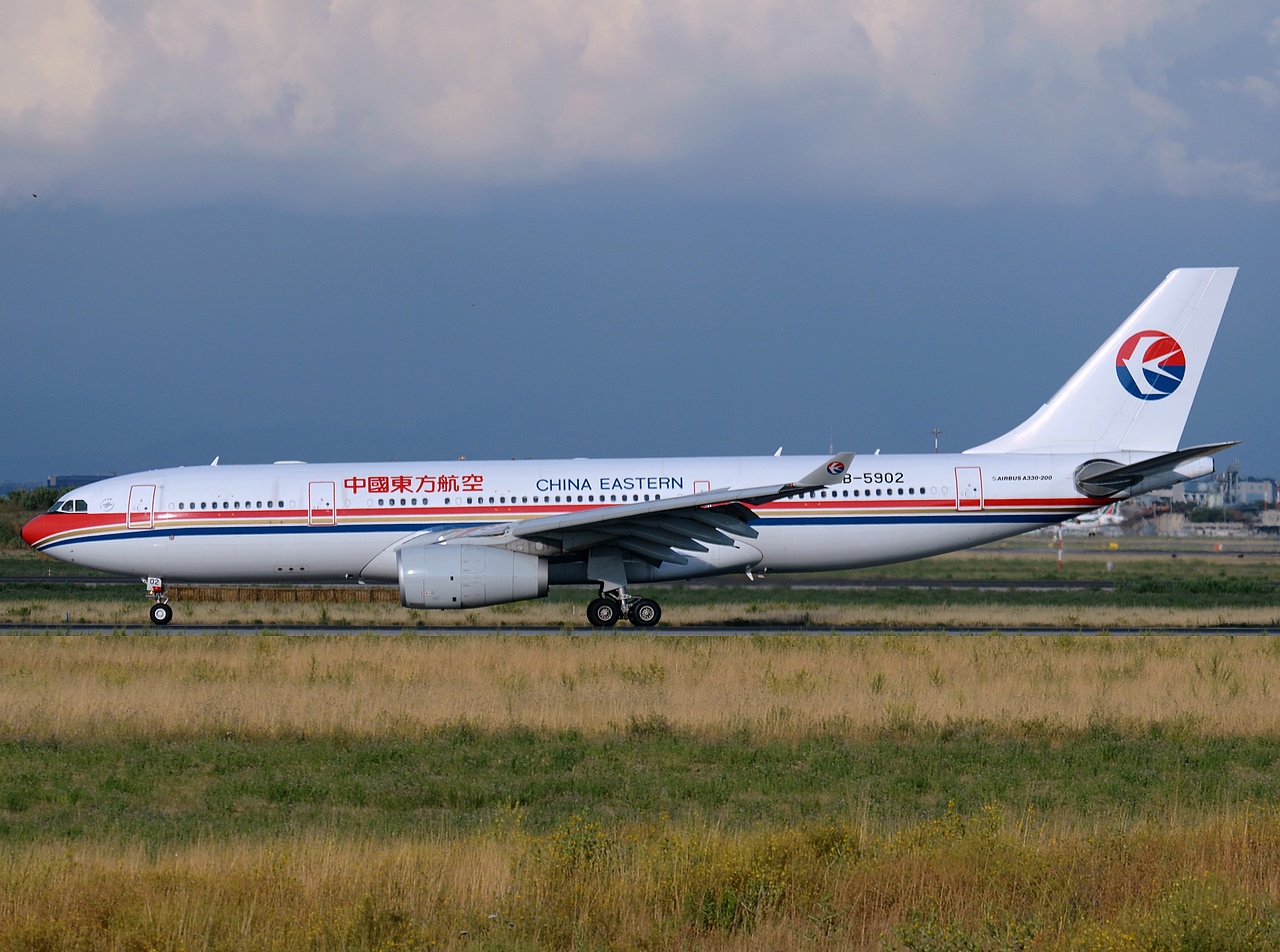 B-5909 - A330-243 - China Eastern - FCO - 18-06-2014