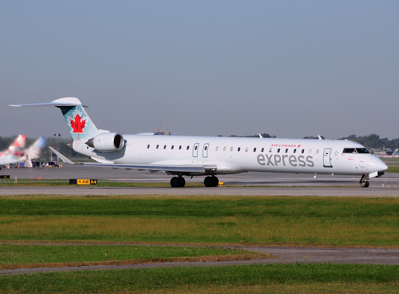 C-FBJZ - CRJ-705 - Air Canada Express - YUL - 19-09-2014