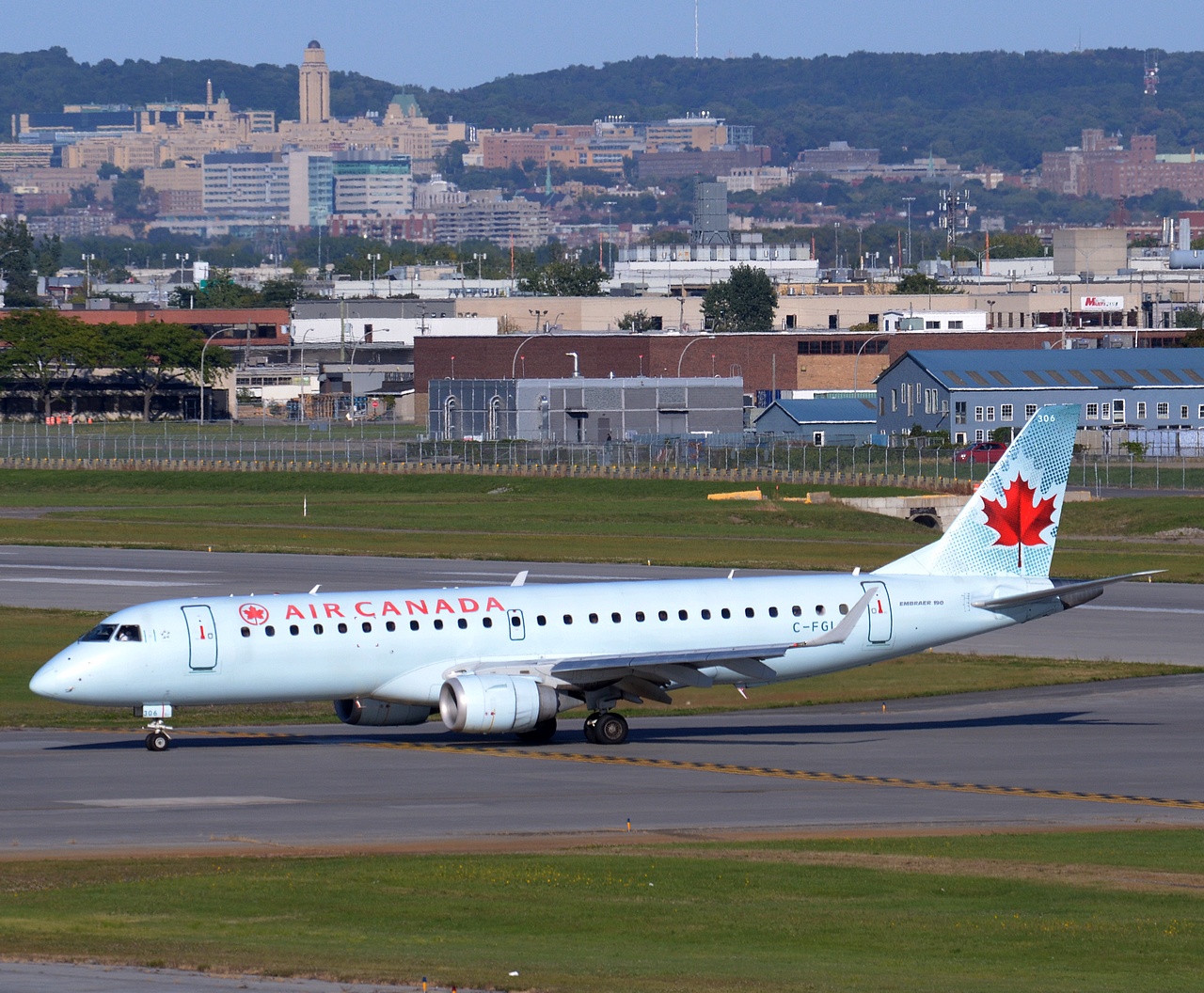 C-FGLW - ERJ-190AR (ERJ-190-100 IGW) - Air Canada - YUL - 19-09-2014