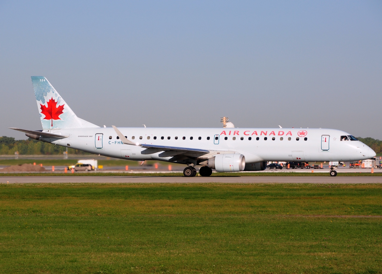 C-FHNW - ERJ-190AR (ERJ-190-100 IGW) - Air Canada - YUL - 19-09-2014