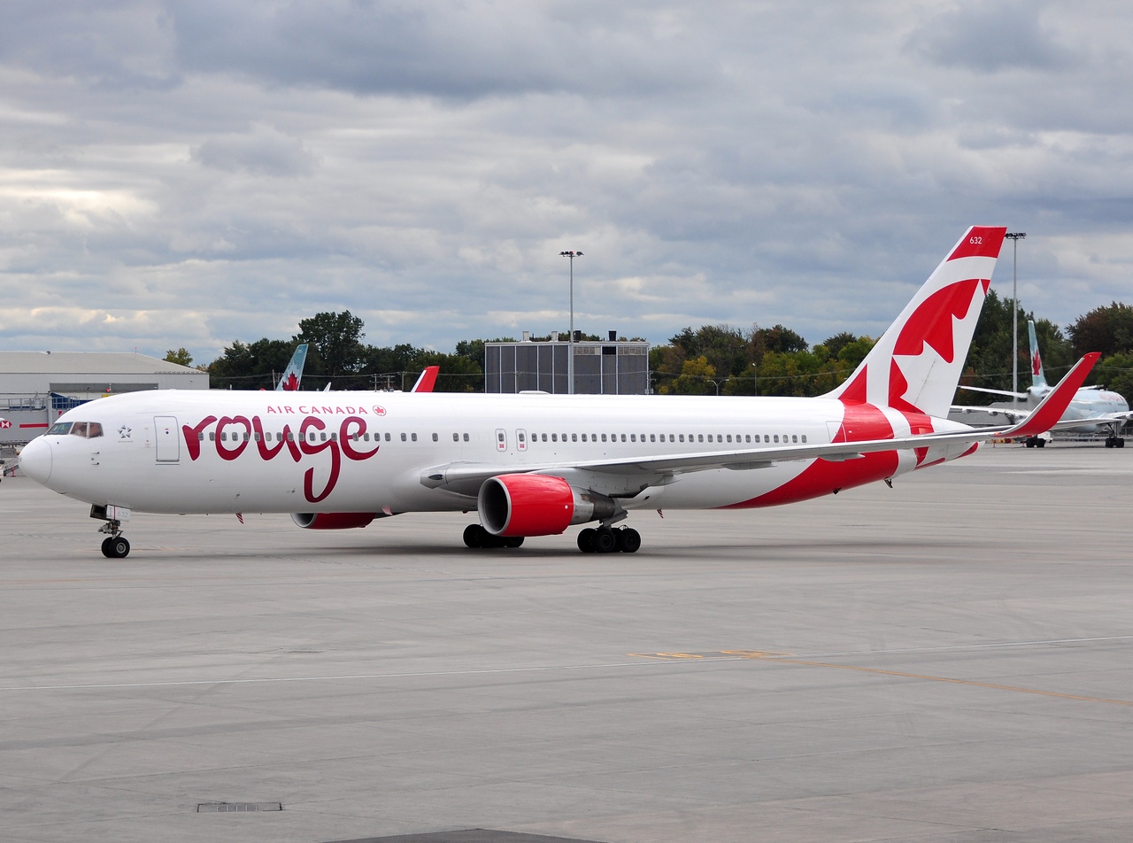 C-FMWQ - 767-333(ER)(WL) - Air Canada Rouge - YUL - 22-09-2014
