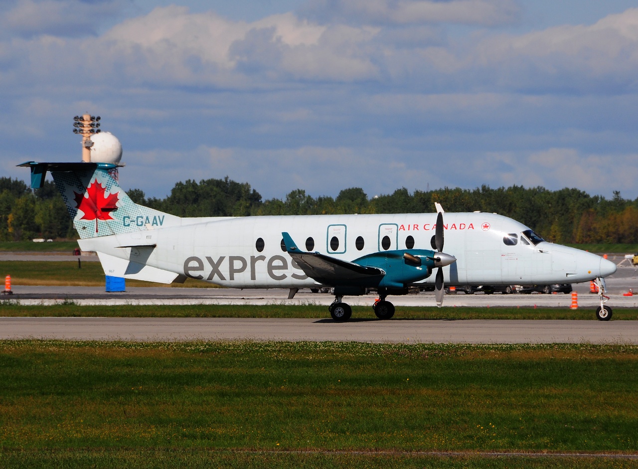 C-GAAV - Beech 1900D - Air Canada Regional - YUL - 18-09-2014