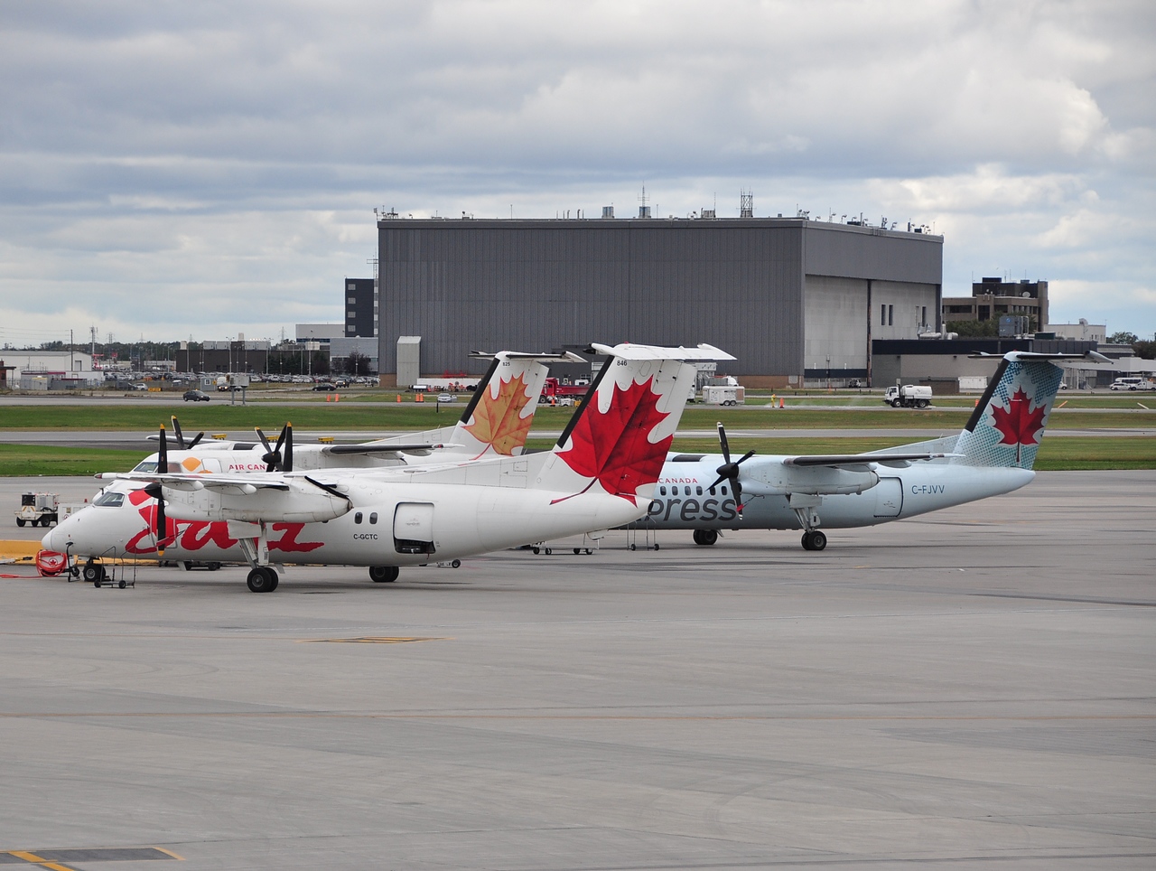 C-GCTC - DHC-8-102 - Air Canada Jazz - YUL - 22-09-2014