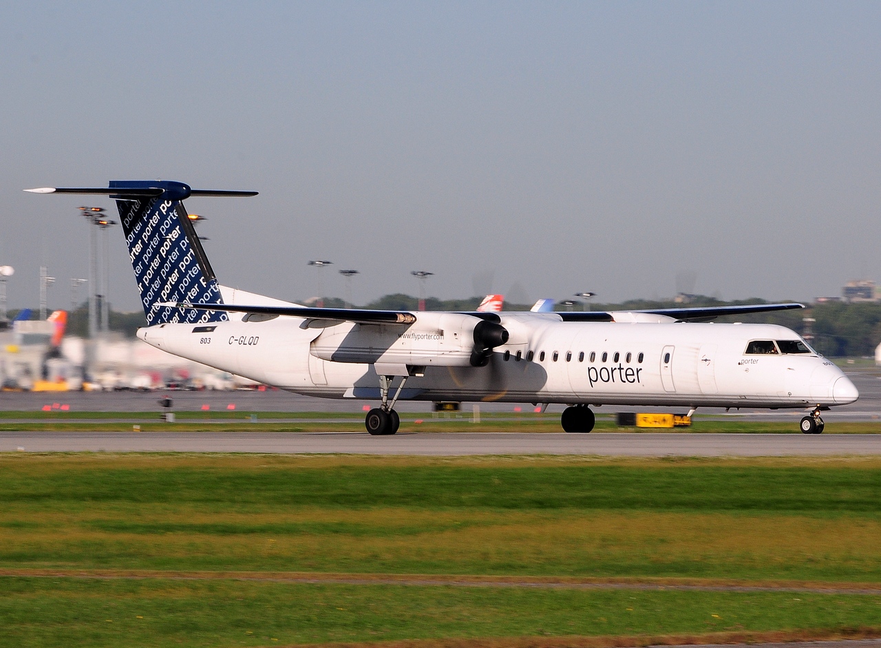C-GLQD - DHC-8-402 - Porter Airlines - YUL - 19-09-2014
