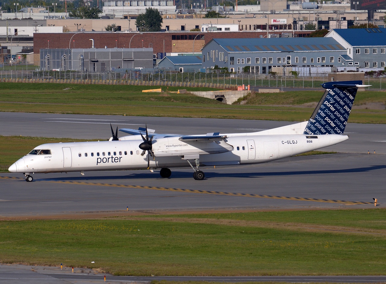 C-GLQJ - DHC-8-402 - Porter Airlines - YUL - 19-09-2014