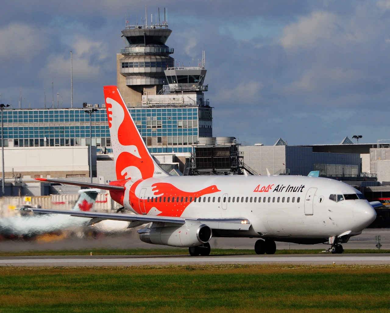 C-GMAI - 737-2Q2C - Air Inuit - YUL - 18-09-2014