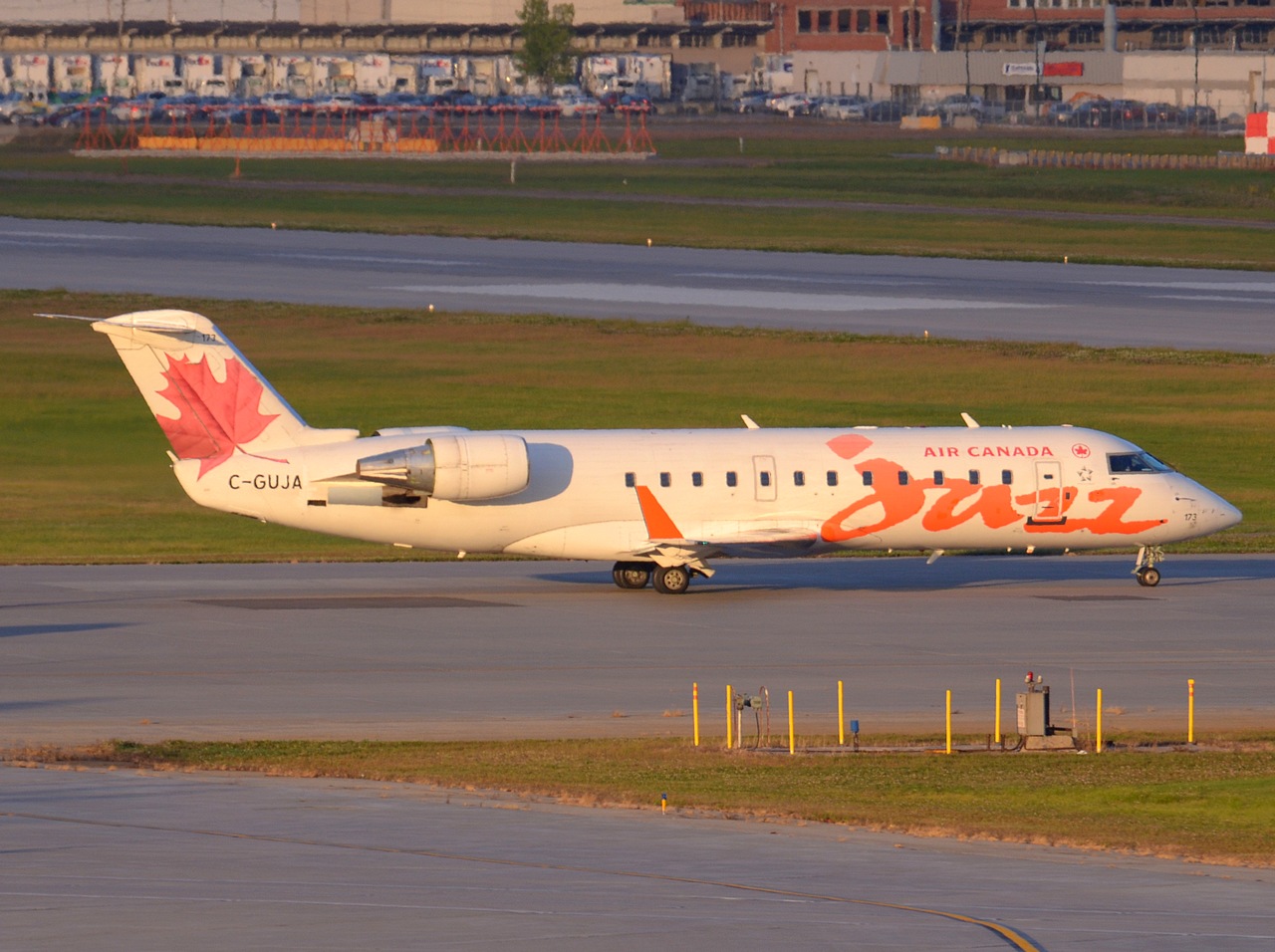 C-GUJA - CRJ-200ER - Air Canada Jazz - YUL - 18-09-2014