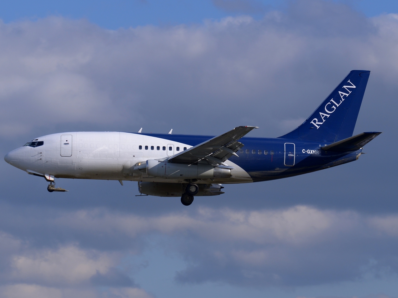C-GXNR - 737-2S2C - Raglan - YUL - 18-09-2014