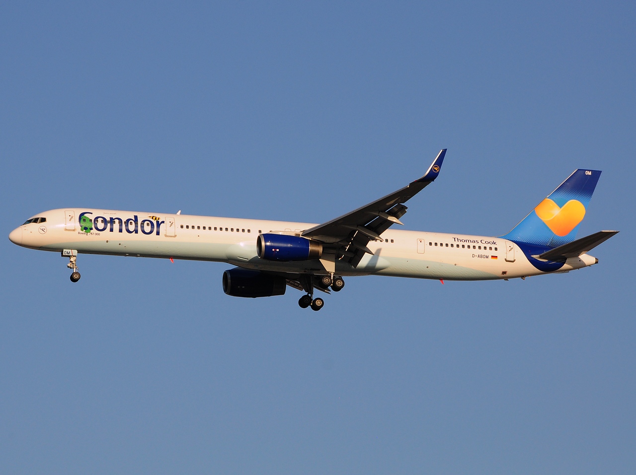 D-ABOM - 757-330(WL) - Condor - AYT - 22-08-2014