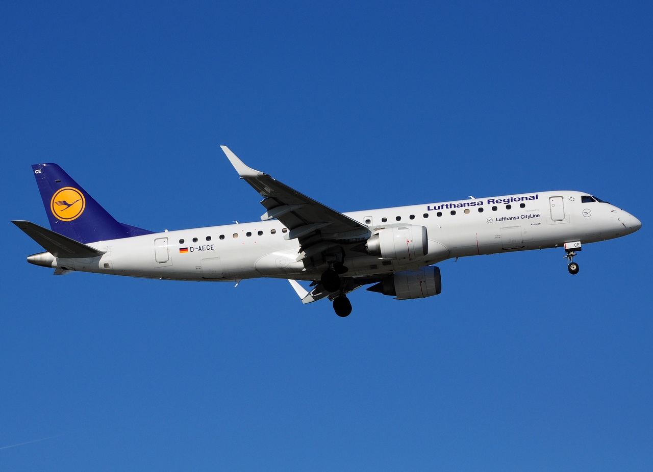 D-AECE - ERJ-190LR (ERJ-190-100 LR) - Lufthansa Cityline - OTP - 14-02-2014