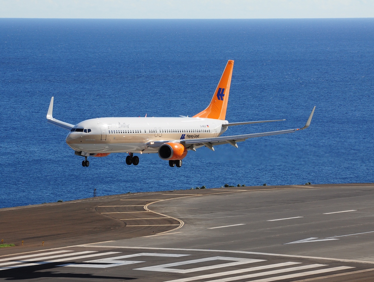 D-AHLK - 737-8K5(WL) - TUIfly - FNC - 30-09-2014b