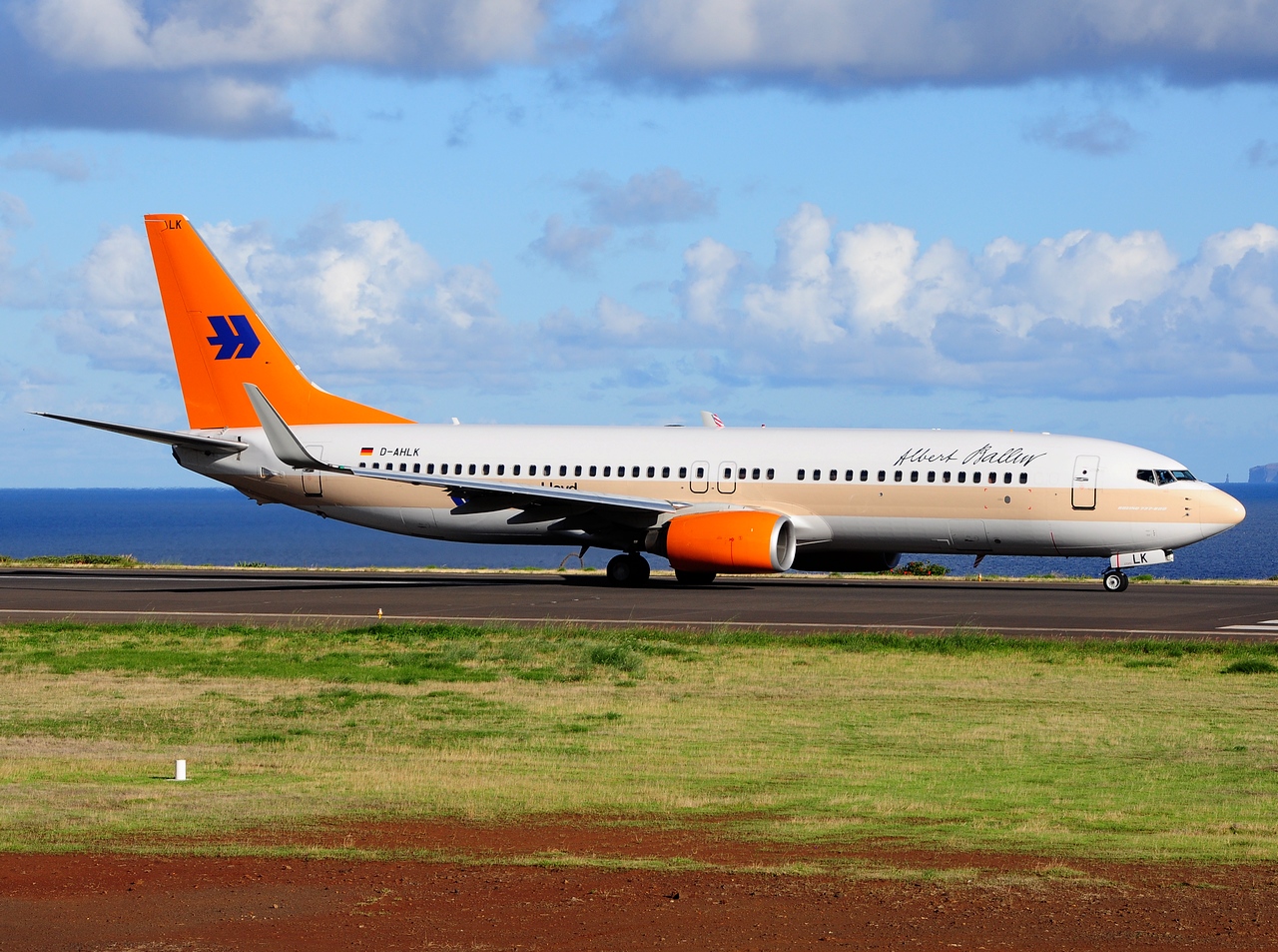 D-AHLK - 737-8K5(WL) - TUIfly - FNC - 30-09-2014d
