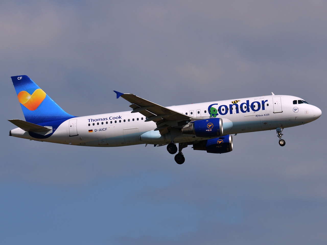 D-AICF - A320-212 - Condor - FRA - 04-05-2014
