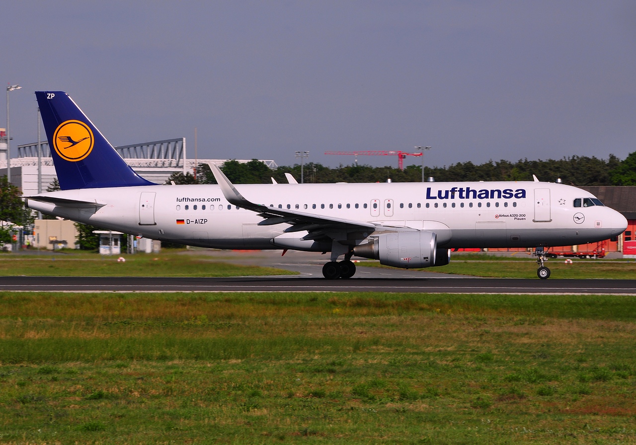 D-AIZP - A320-214(WL) - Lufthansa - FRA - 04-05-2014