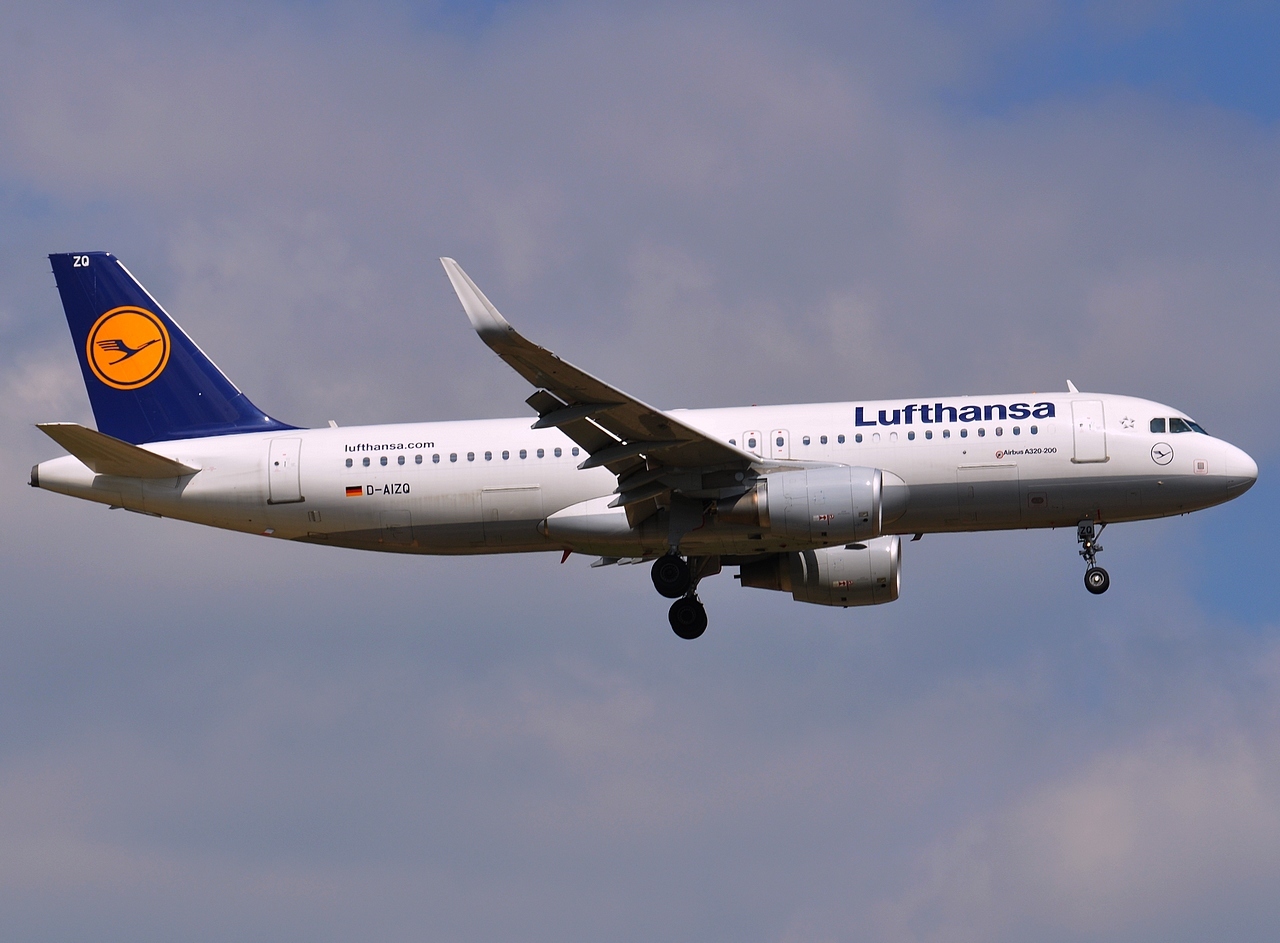 D-AIZQ - A320-214(WL) - Lufthansa - FRA - 04-05-2014